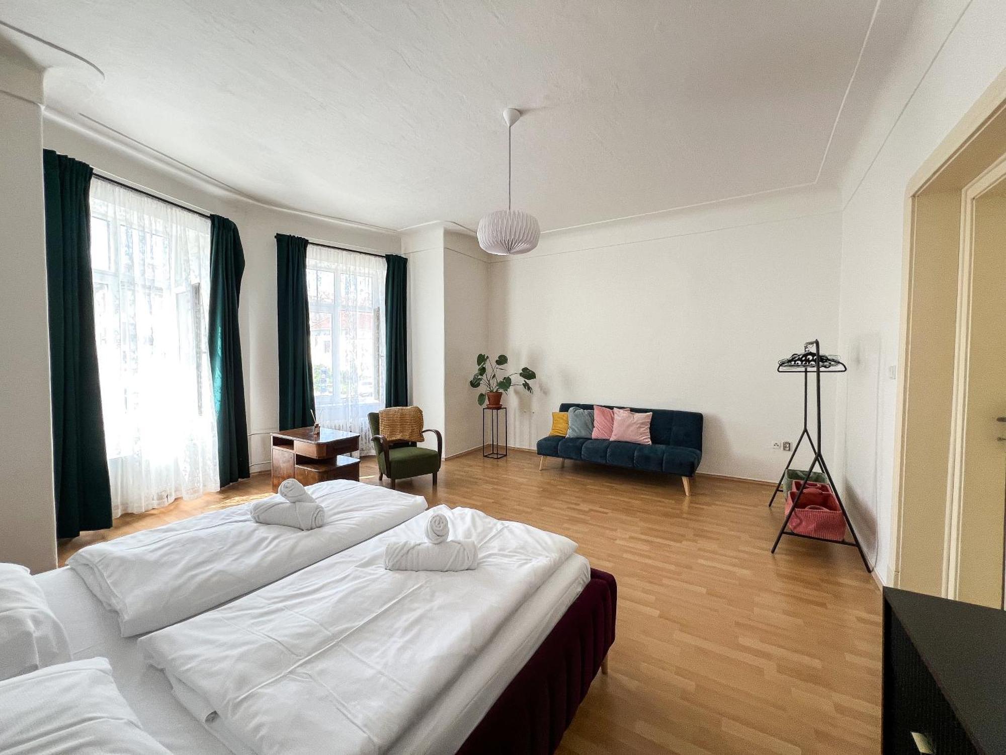 Arch In Apartment *